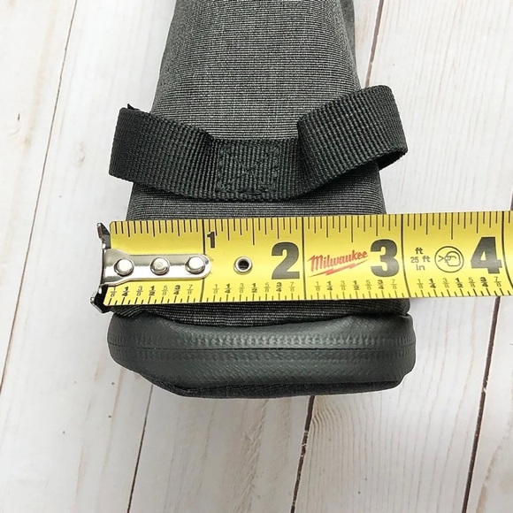 Zefal‎ Deluxe Under Seat Bag for Bicycle, Zipper Storage, Hook Loop Closure, NEW - Picture 7 of 7